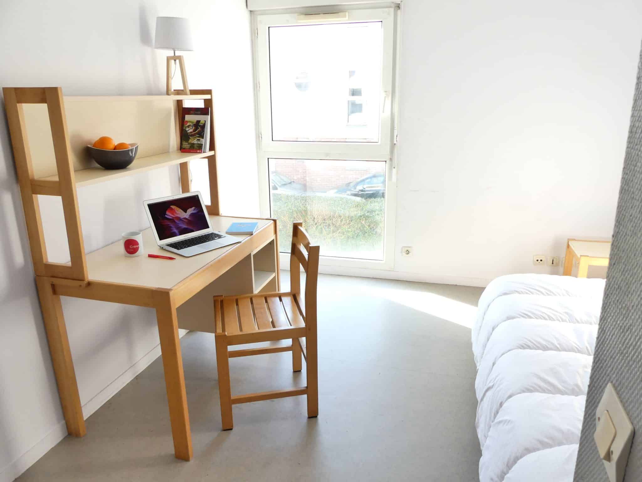 chambre studio2 © Crous Amiens Picardie scaled